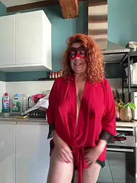 Snapshot of sweetinside_ chatting on July 28, 2026, 8:32 am sweetinside online show from July 28, 2026, 8:32 am