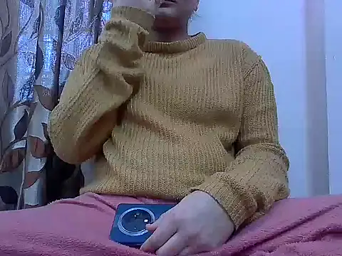 karishma kappur online show from February 23, 2025, 6:49 am