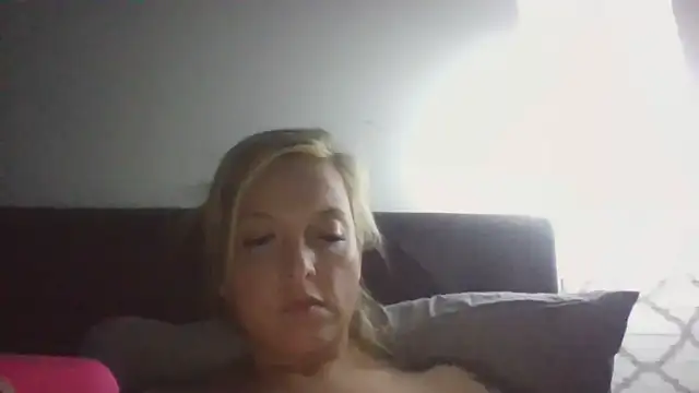 JennaLynn785 online show from January 16, 2025, 2:51 am