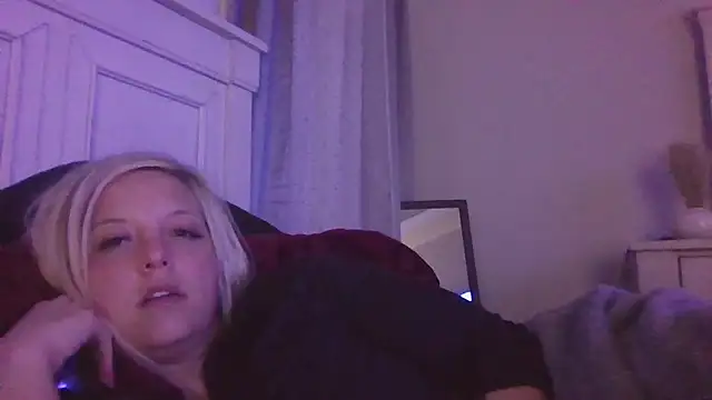 JennaLynn785 online show from January 24, 2025, 2:39 am