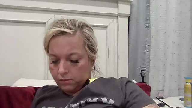 JennaLynn785 online show from January 26, 2025, 1:52 am