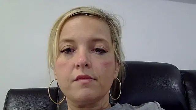 JennaLynn785 online show from February 26, 2025, 6:54 pm