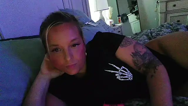 JennaLynn785 online show from September 15, 2025, 3:34 pm