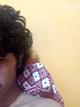 CosmicEmuu online show from January 12, 2025, 7:31 pm