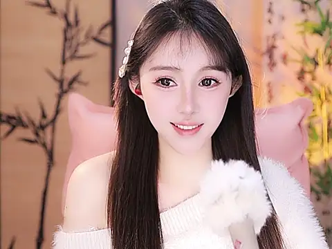 Summer-Momo online show from January 12, 2025, 1:05 pm