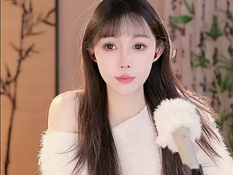 Summer-Momo online show from February 18, 2025, 6:48 am