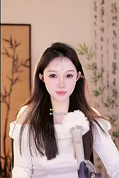 Summer-Momo online show from March 15, 2025, 12:56 pm