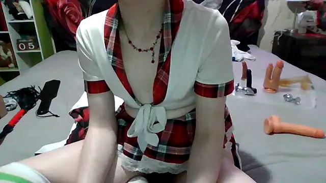 AverageRose online show from February 7, 2025, 6:45 am