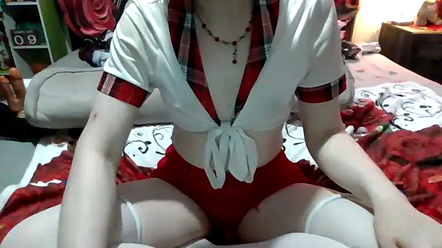 AverageRose online show from February 9, 2025, 7:38 am