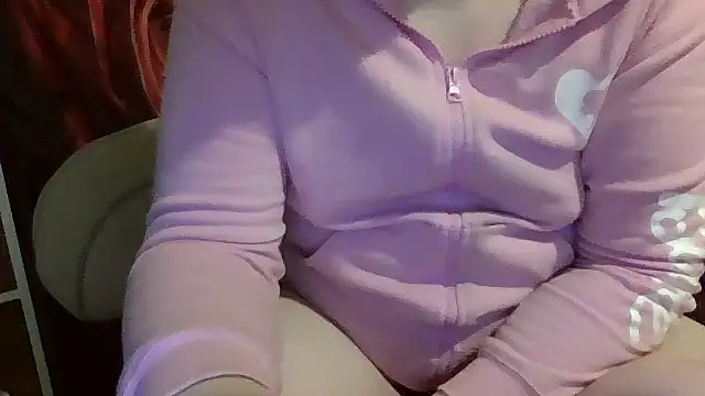 AverageRose online show from July 17, 2026, 12:17 am