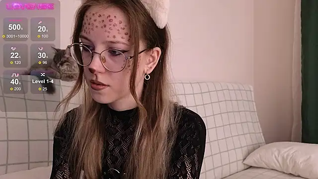 Snapshot of MaryBliss chatting on November 13, 2025, 8:52 pm MaryBliss online show from November 13, 2025, 8:52 pm