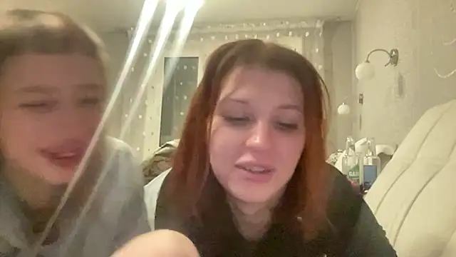 Snapshot of Gloryyaa chatting on October 18, 2025, 6:52 pm Gloryyaa online show from October 18, 2025, 6:52 pm