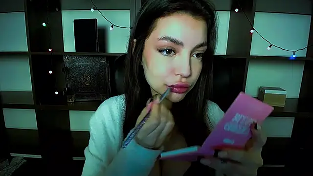 Lexi Jous online show from January 28, 2025, 1:49 pm