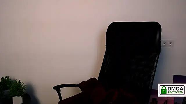 Lexi Jous online show from October 8, 2025, 1:20 pm