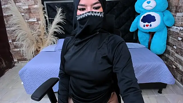 Aixa Kanaan online show from January 13, 2025, 6:59 pm