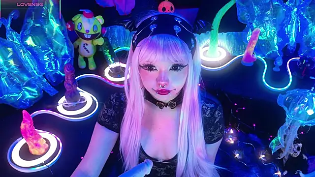 LaytonBox online show from March 18, 2026, 3:04 pm