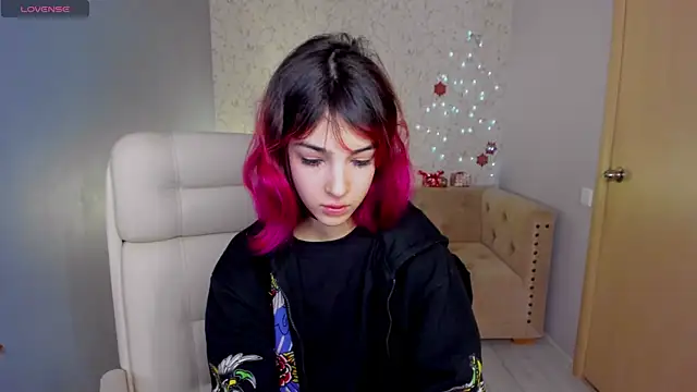Snapshot of Ink__pleasure chatting on January 12, 2025, 10:56 am Ink pleasure online show from January 12, 2025, 10:56 am