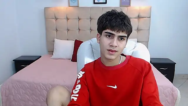 Snapshot of Tommy18__ chatting on January 15, 2025, 6:12 am Tommy18   online show from January 15, 2025, 6:12 am