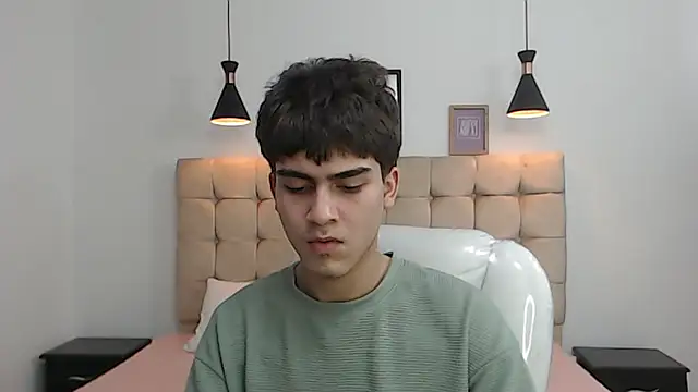 Snapshot of Tommy18__ chatting on January 18, 2025, 9:24 am Tommy18   online show from January 18, 2025, 9:24 am