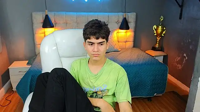 Snapshot of Tommy18__ chatting on March 15, 2025, 11:19 am Tommy18   online show from March 15, 2025, 11:19 am