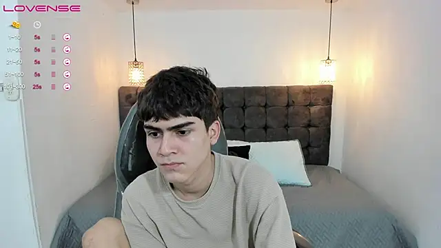 Snapshot of Tommy18__ chatting on March 18, 2025, 10:26 pm Tommy18   online show from March 18, 2025, 10:26 pm