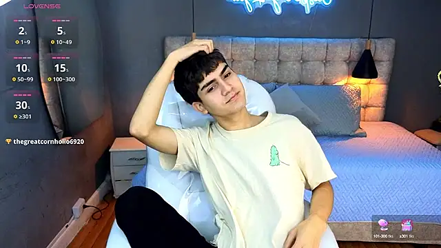 Snapshot of Tommy18__ chatting on March 21, 2025, 5:00 am Tommy18   online show from March 21, 2025, 5:00 am