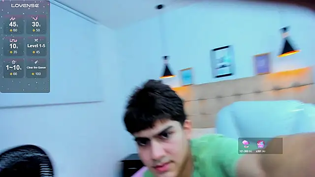 Snapshot of Tommy18__ chatting on March 22, 2025, 9:34 am Tommy18   online show from March 22, 2025, 9:34 am