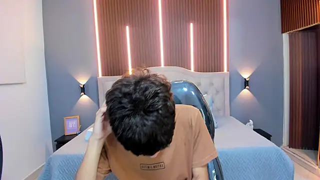 Snapshot of Tommy18__ chatting on September 20, 2025, 3:29 am Tommy18   online show from September 20, 2025, 3:29 am