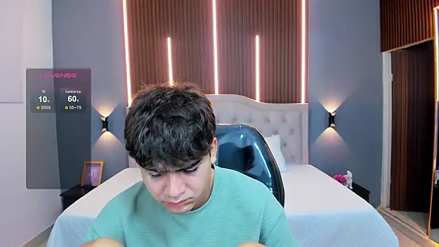 Tommy18   online show from November 22, 2025, 3:38 am