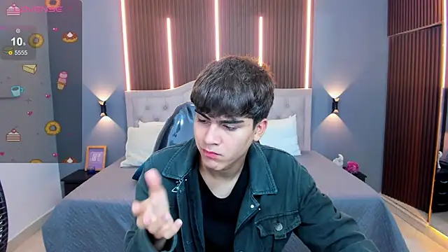 Tommy18   online show from November 23, 2025, 3:39 am