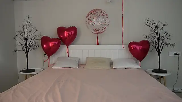 AnnaElys online show from February 17, 2025, 8:52 am