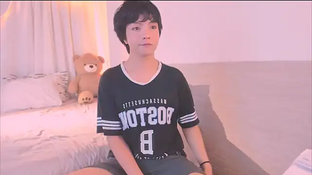 AllanYong18 online show from November 26, 2025, 11:00 am