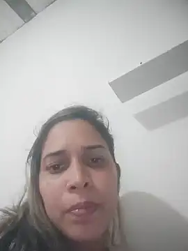 Sheilahotxh online show from September 11, 2025, 3:01 pm