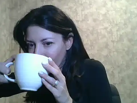 Snapshot of LissaBlossom chatting on February 11, 2025, 4:33 am LissaBlossom online show from February 11, 2025, 4:33 am