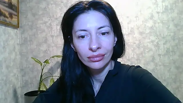 LissaBlossom online show from May 18, 2026, 5:19 pm