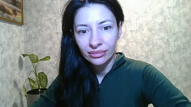 LissaBlossom online show from May 20, 2026, 5:02 am