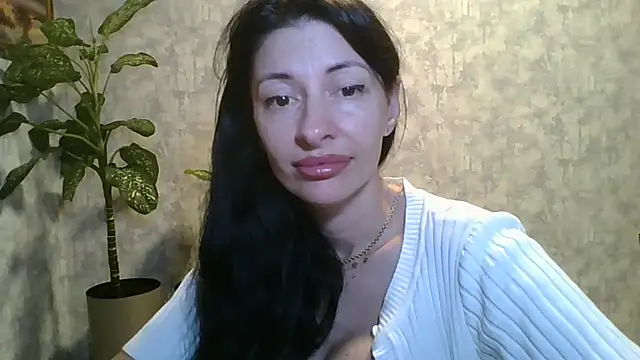LissaBlossom online show from June 3, 2026, 2:33 pm