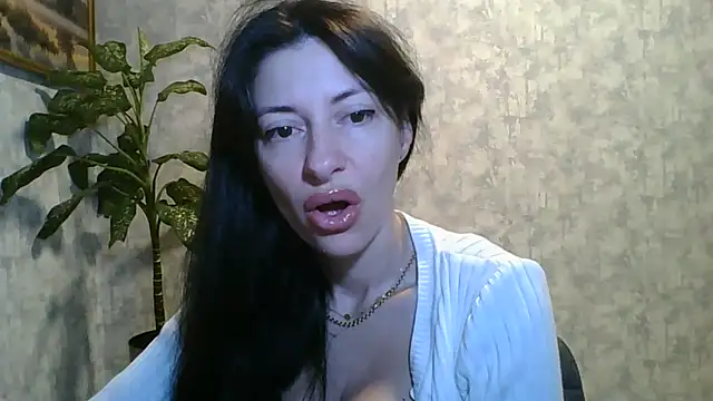 LissaBlossom online show from June 7, 2026, 3:10 am