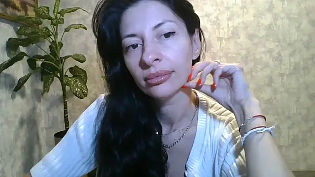 LissaBlossom online show from June 9, 2026, 3:23 pm