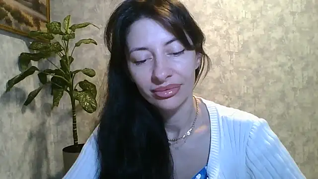 LissaBlossom online show from June 10, 2026, 3:29 am
