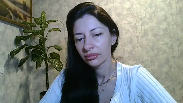 LissaBlossom online show from June 12, 2026, 2:43 am