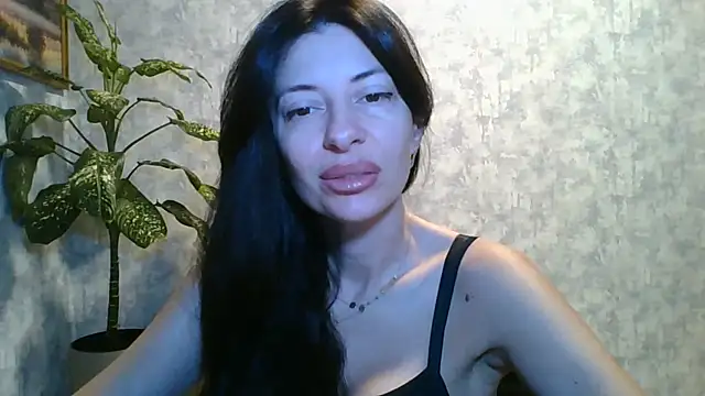 LissaBlossom online show from July 9, 2026, 4:27 am