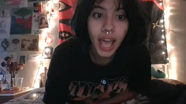 Rubyred2369 online show from January 8, 2025, 8:39 pm