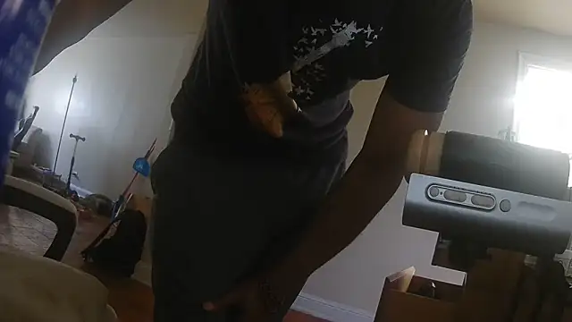 Snapshot of MrDaddyBbSnake chatting on May 28, 2026, 4:15 pm MrDaddyBbSnake online show from May 28, 2026, 4:15 pm