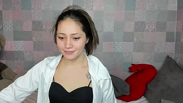 Bellalovesss online show from January 14, 2025, 8:20 am