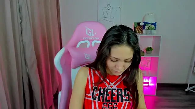 Bellalovesss online show from February 27, 2025, 8:39 am