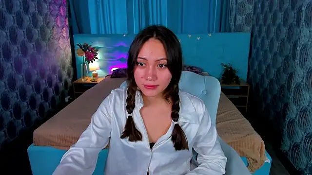 Bellalovesss online show from March 16, 2025, 8:32 am