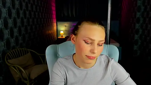 Aliceforfuun online show from January 17, 2025, 11:59 am