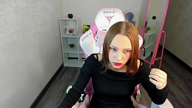 Aliceforfuun online show from February 17, 2025, 7:37 am