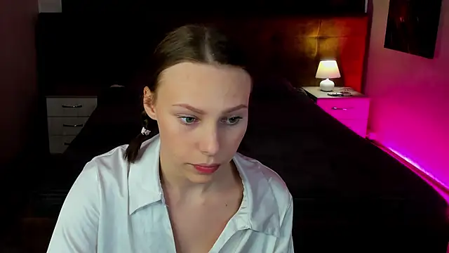 Aliceforfuun online show from March 17, 2025, 6:51 am